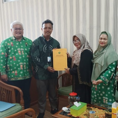 Penandatanganan MoU Program Semangat